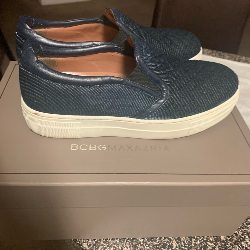 BCBG Sneakers - Picture 3 of 5